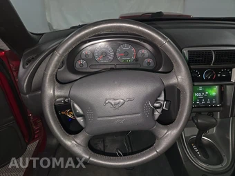 2004 Ford Mustang GT Premium Coupe - miniatura 10