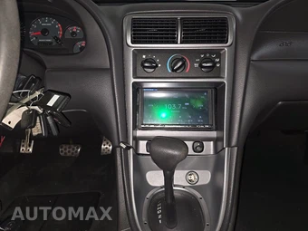 2004 Ford Mustang GT Premium Coupe - miniatura 11