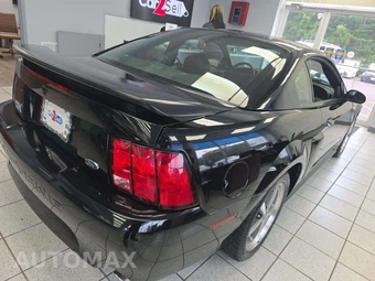 2004 Ford Mustang Mach 1 Coupe - miniatura 3