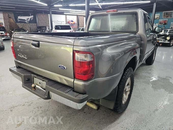 2004 Ford Ranger XLT Extended Cab Medium Bed – miniatura 3