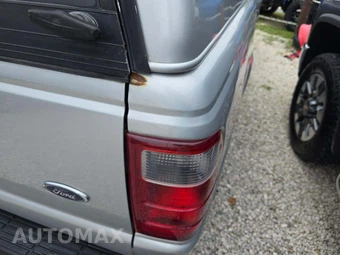 2004 Ford Ranger XLT Extended Cab Medium Bed w/Rear Doors - miniatura 26