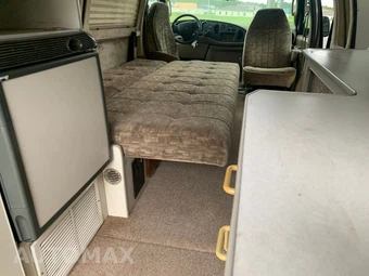 2004 Ford Super Duty E-350 Commercial Cargo Van 138.0" WB - miniatura 18