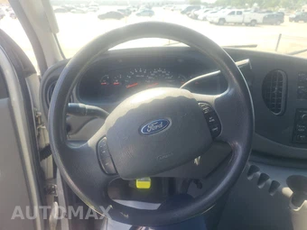 2004 Ford Super Duty E-350 Wagon XLT 138.0" WB - miniatura 10