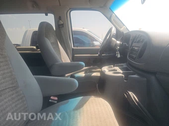 2004 Ford Super Duty E-350 Wagon XLT 138.0" WB - miniatura 8