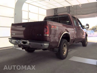 2004 Ford Super Duty F-250 Lariat Crew Cab Medium Bed - miniatura 4