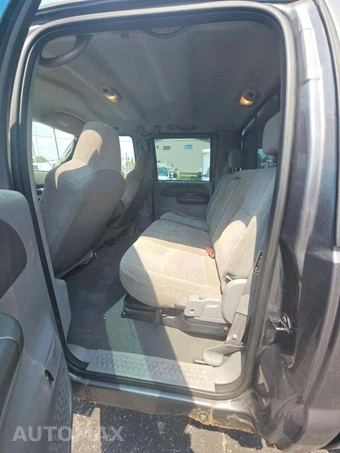 2004 Ford Super Duty F-250 XLT Crew Cab Medium Bed – miniatura 13