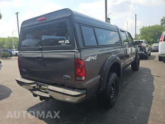 2004 Ford Super Duty F-250 XLT Crew Cab Medium Bed – miniatura 3