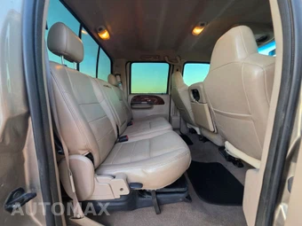 2004 Ford Super Duty F-350 Lariat Crew Cab Medium Bed - miniatura 15