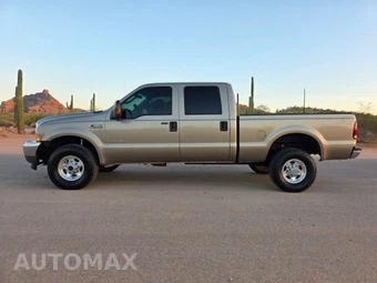 2004 Ford Super Duty F-350 Lariat Crew Cab Medium Bed - miniatura 2