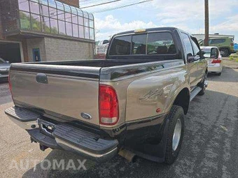 2004 Ford Super Duty F-350 Lariat Crew Cab Medium Bed DRW - miniatura 4