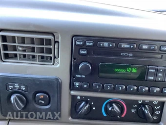 2004 Ford Super Duty F-350 XL Crew Cab Medium Bed - miniatura 18