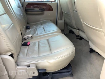 2004 Ford Super Duty F-350 XL Crew Cab Medium Bed - miniatura 30