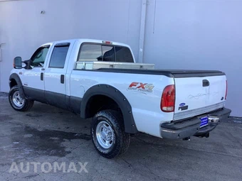 2004 Ford Super Duty F-350 XL Crew Cab Medium Bed - miniatura 4
