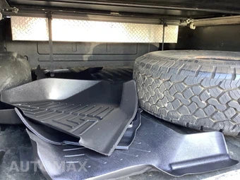 2004 Ford Super Duty F-350 XL Crew Cab Medium Bed - miniatura 40