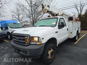 2004 Ford Super Duty F-450 Cab Chassis XL Regular Cab DRW