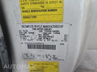 2004 Ford Super Duty F-450 Cab Chassis XL Regular Cab DRW - miniatura 13