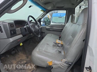 2004 Ford Super Duty F-450 Cab Chassis XL Regular Cab DRW - miniatura 7