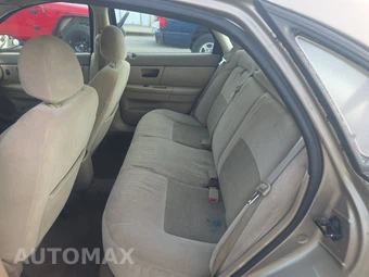 2004 Ford Taurus SES Sedan – miniatura 13
