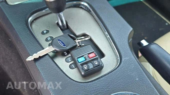2004 Ford Thunderbird Premium – miniatura 17