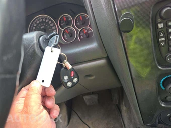 2004 GMC Envoy XUV SLT - miniatura 8