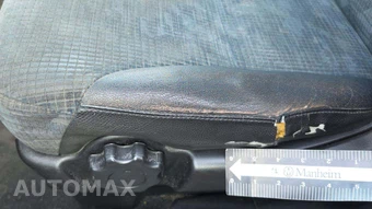 2004 Honda CR-V LX – miniatura 32