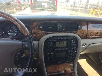2004 Jaguar XJ8 - miniatura 11