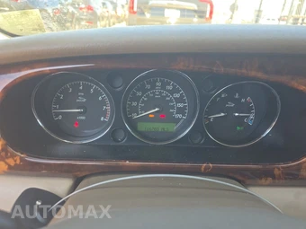 2004 Jaguar XJ8 - miniatura 12