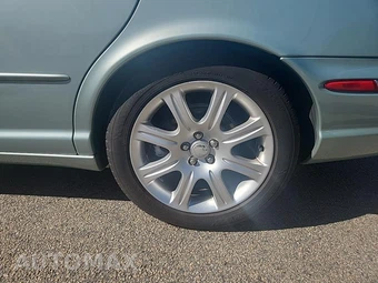 2004 Jaguar XJ8 – miniatura 11