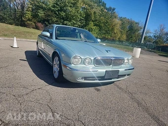 2004 Jaguar XJ8 – miniatura 3