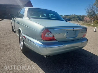 2004 Jaguar XJ8 – miniatura 6