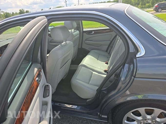 2004 Jaguar XJ8 – miniatura 10