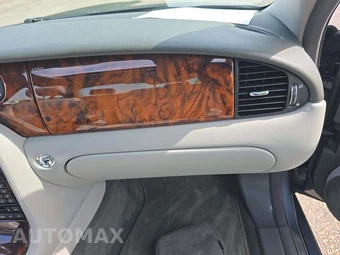 2004 Jaguar XJ8 – miniatura 16
