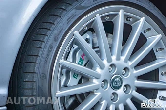 2004 Jaguar XJR - miniatura 10