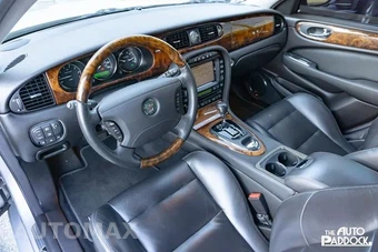 2004 Jaguar XJR - miniatura 12