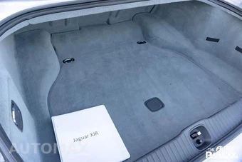 2004 Jaguar XJR - miniatura 23