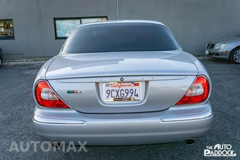 2004 Jaguar XJR - miniatura 6