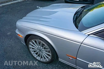 2004 Jaguar XJR - miniatura 9