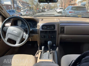 2004 Jeep Grand Cherokee Laredo - miniatura 9