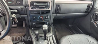 2004 Jeep Grand Cherokee Laredo - miniatura 8
