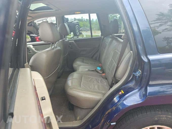 2004 Jeep Grand Cherokee Limited – miniatura 13