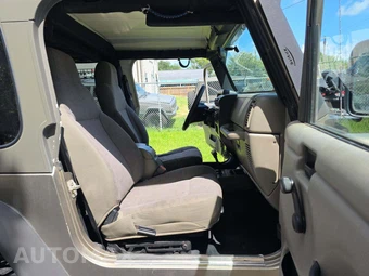 2004 Jeep Wrangler X - miniatura 18