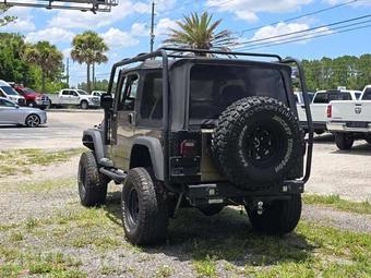 2004 Jeep Wrangler X – miniatura 2