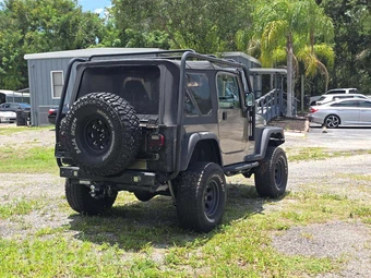 2004 Jeep Wrangler X – miniatura 3