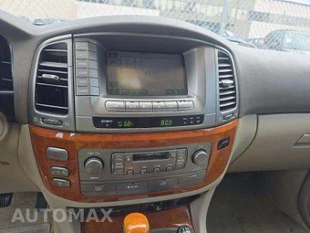2004 Lexus LX 470 – miniatura 10