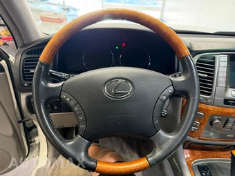 2004 Lexus LX 470 - miniatura 17