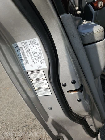 2004 Lincoln Aviator Ultimate – miniatura 14