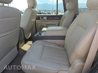 2004 Lincoln Navigator Luxury – miniatura 13