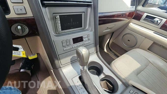 2004 Lincoln Navigator Luxury – miniatura 23