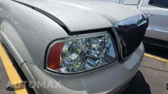 2004 Lincoln Navigator Luxury – miniatura 31