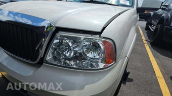 2004 Lincoln Navigator Luxury – miniatura 42